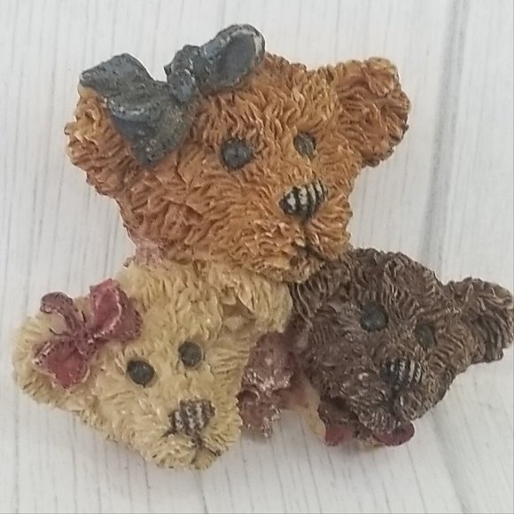 Boyds Bears 90s Vintage Three Bear Heads Brooch Triple Face Resin Pin S24 - Picture 2 of 3